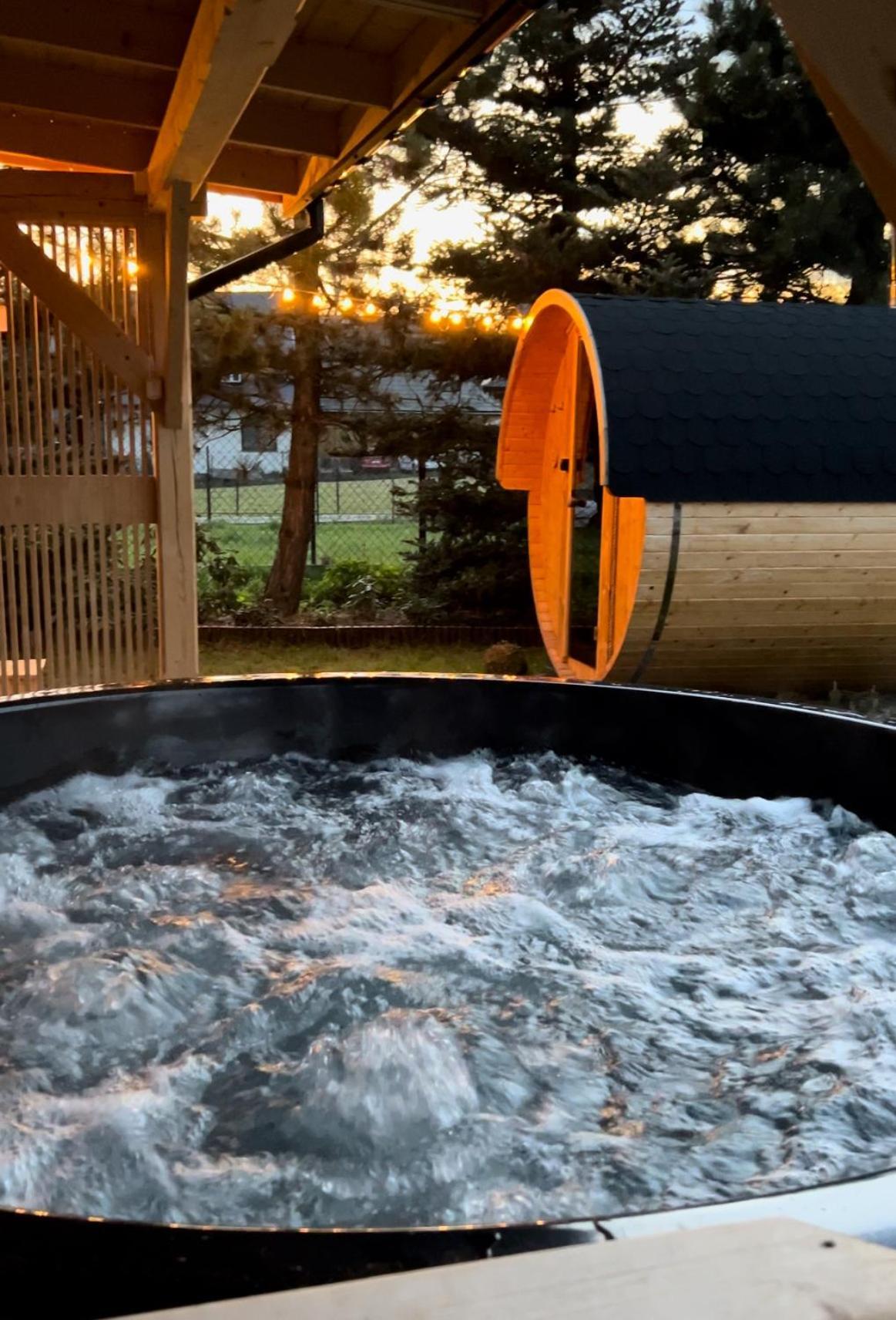 Goscina U Maryny Relaks I Spa W Ogrodzie 포로닌 외부 사진